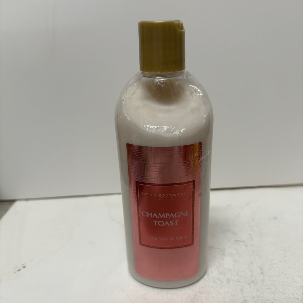 Bath and Body Works Hair Conditioner 16 OZ Champagne Toast HTF